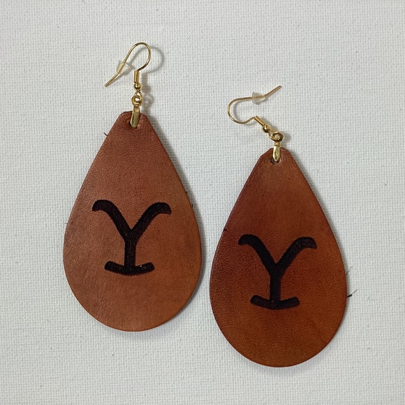 Yellowstone Logo Leather Earrings - Picture 1 of 3
